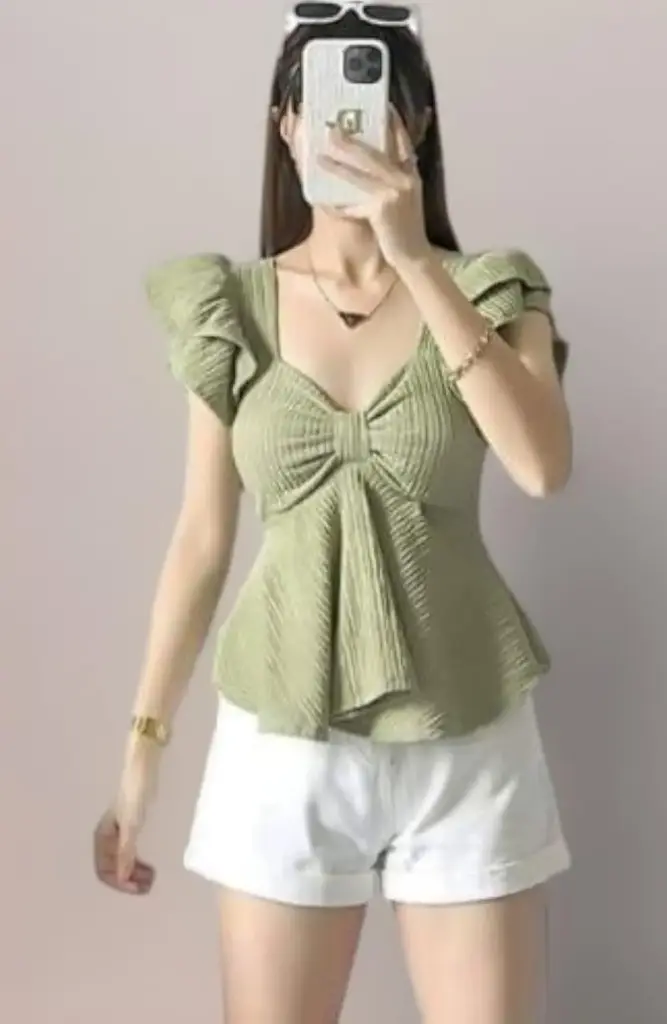 FLUTTER SLEEVE PEPLUM TOP,SWEETHEART NECKLINE